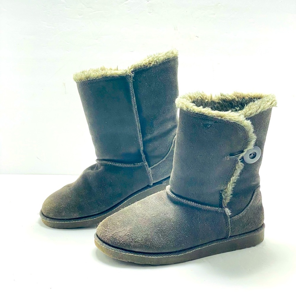 SO® Abigail Women's Suede Faux-Fur Winter Boots Size 9M- gray